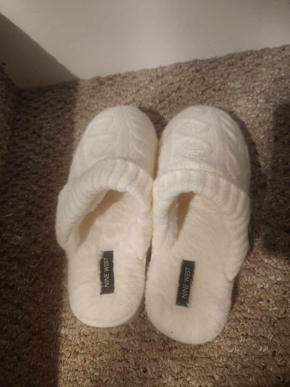 Nine West Ivory Cable-Knit Slip-On Slippers size Large 9-10